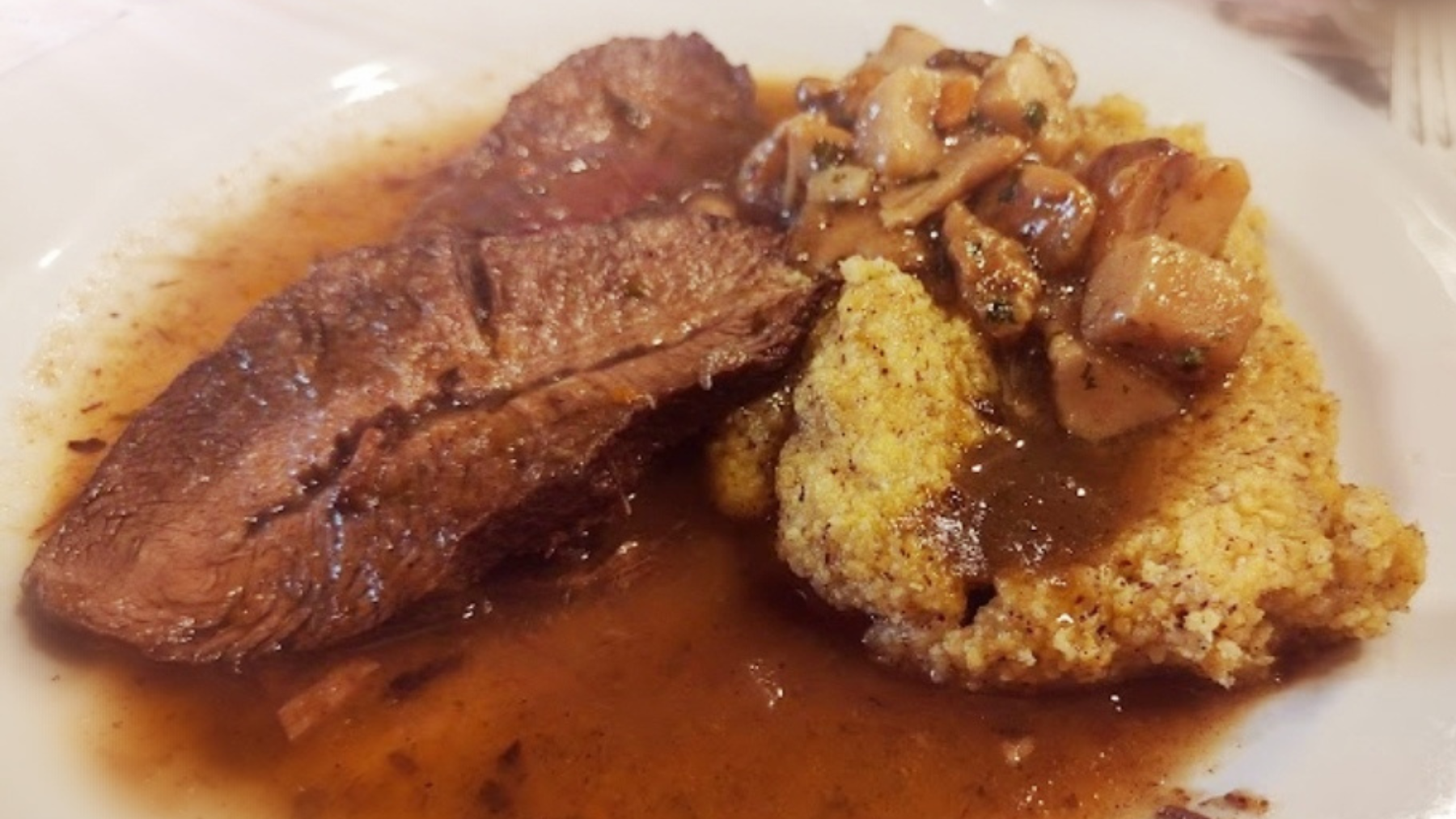 Polenta und geschmortes Rindfleisch