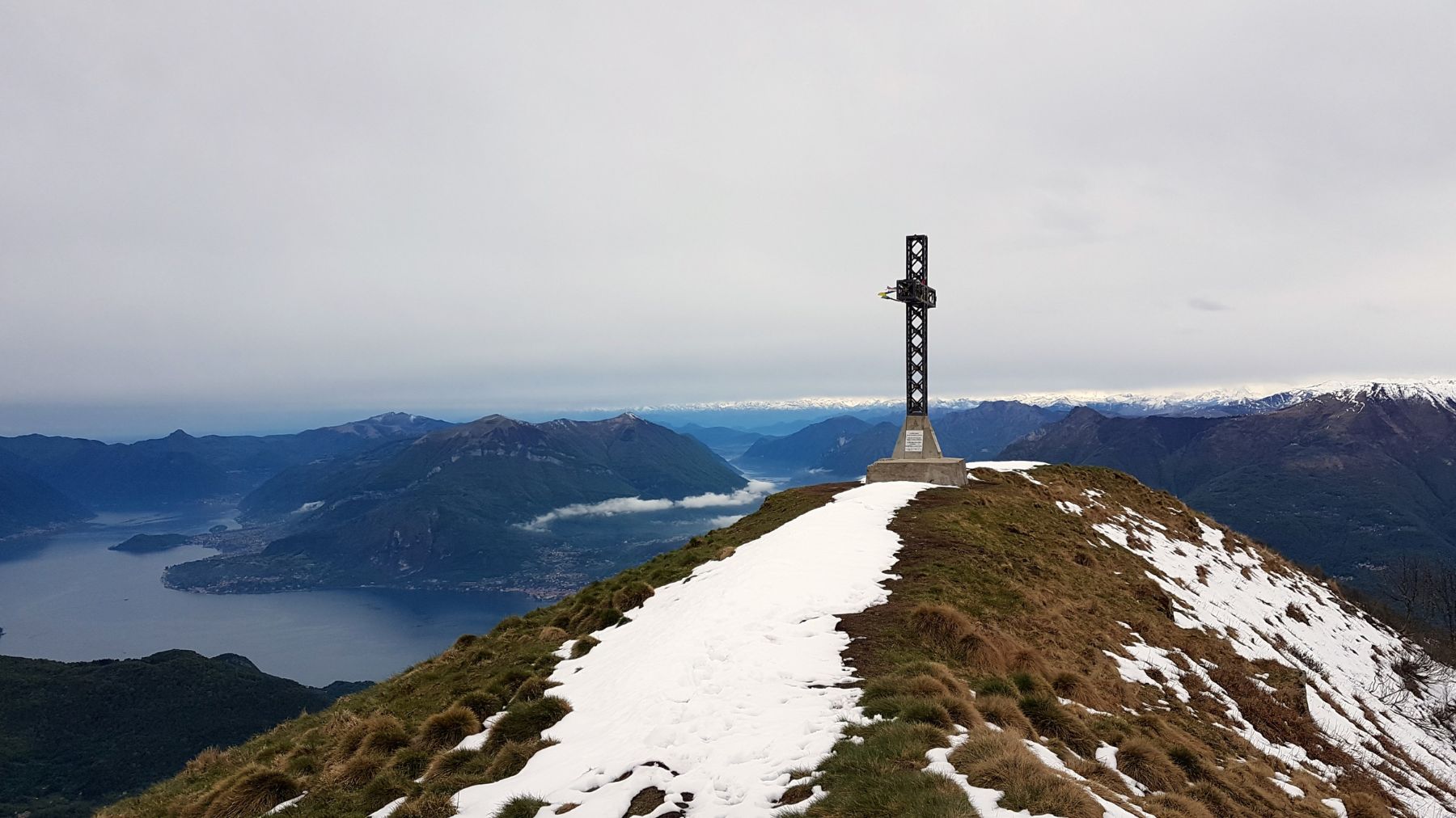 the Giumello cross in autumn